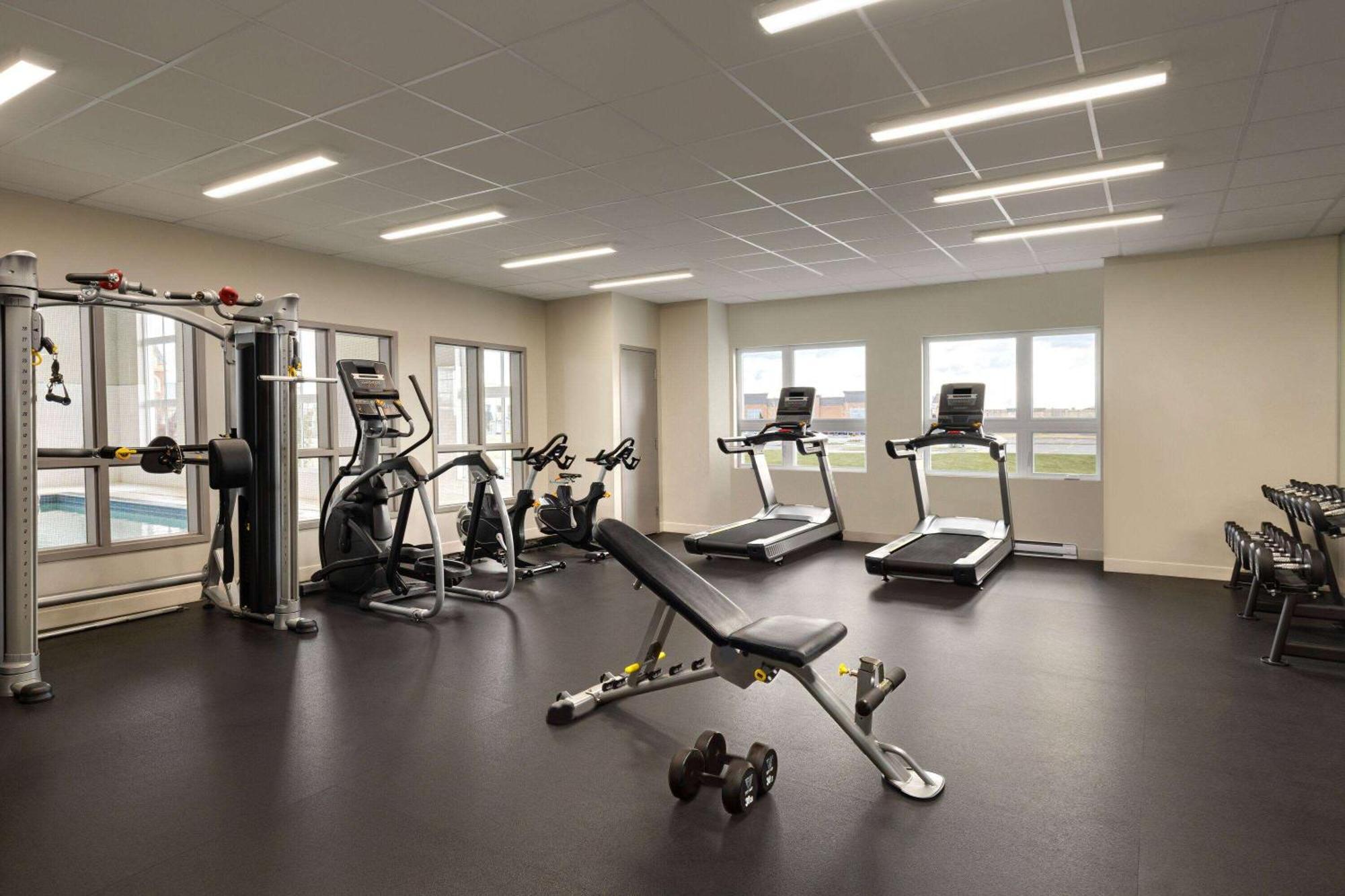 Microtel Inn & Suites By Wyndham Boisbriand Sainte-Thérèse-de-Blainville 外观 照片