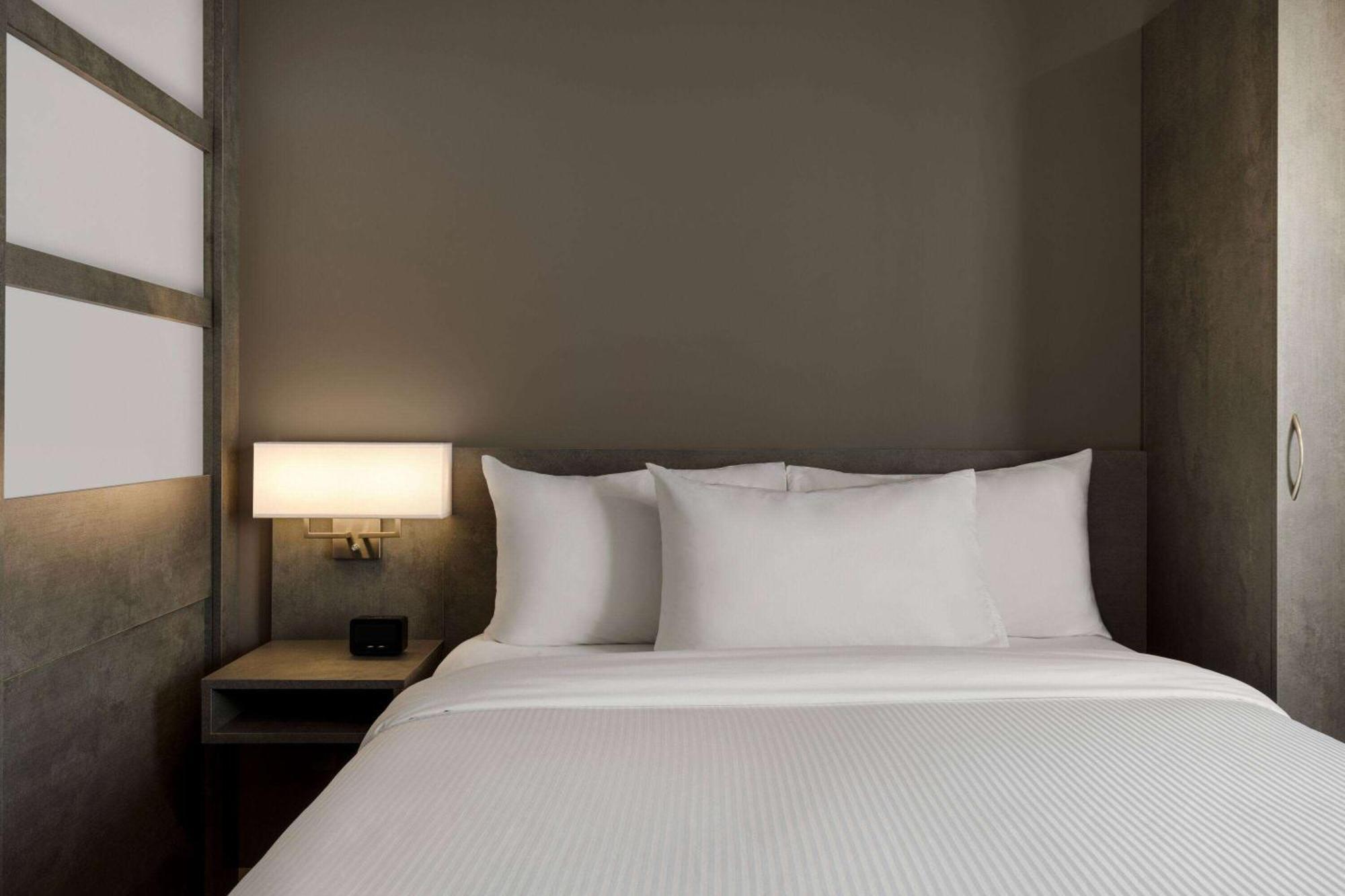 Microtel Inn & Suites By Wyndham Boisbriand Sainte-Thérèse-de-Blainville 外观 照片
