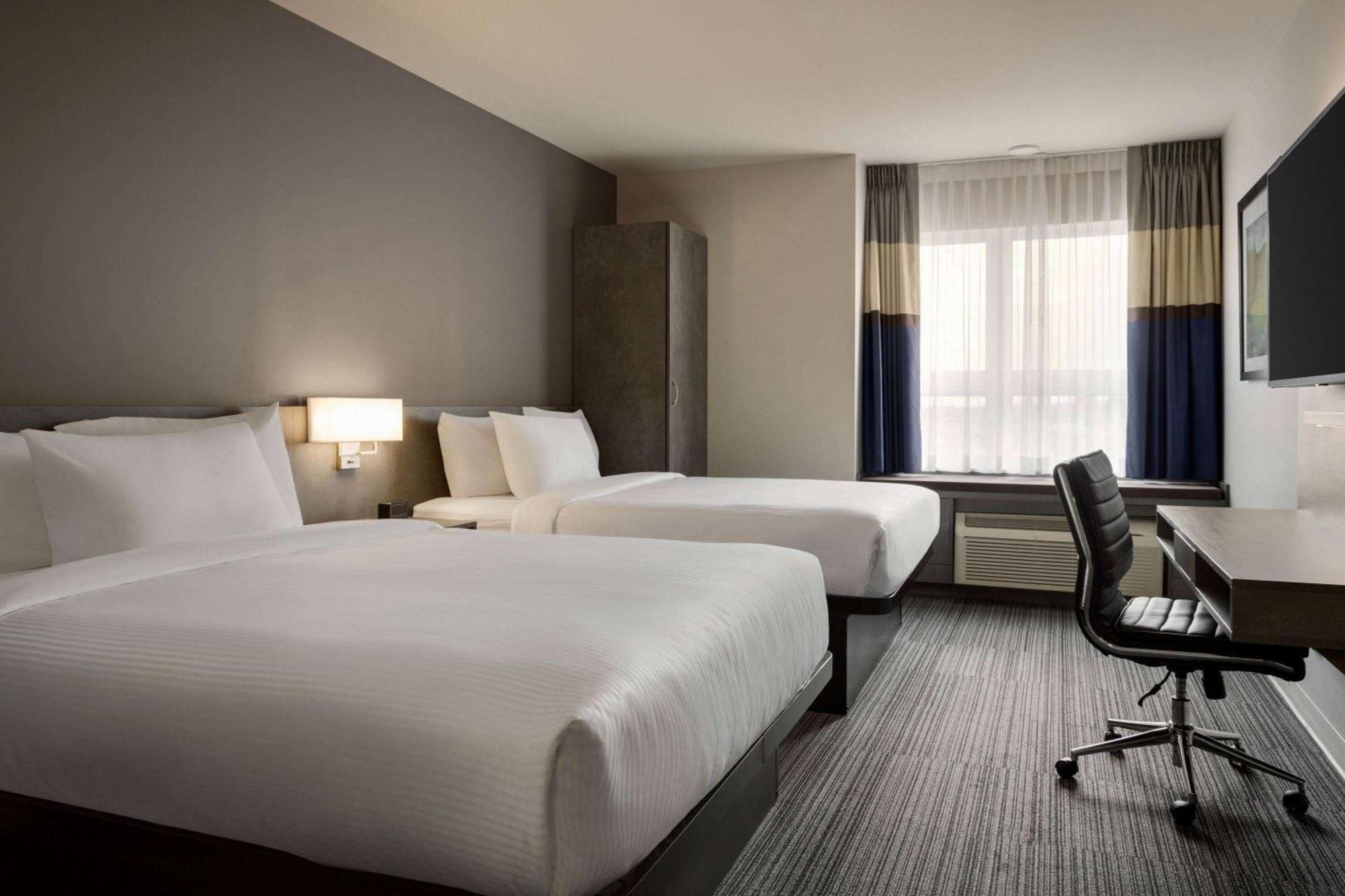 Microtel Inn & Suites By Wyndham Boisbriand Sainte-Thérèse-de-Blainville 外观 照片